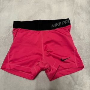 Women’s Nike Pros